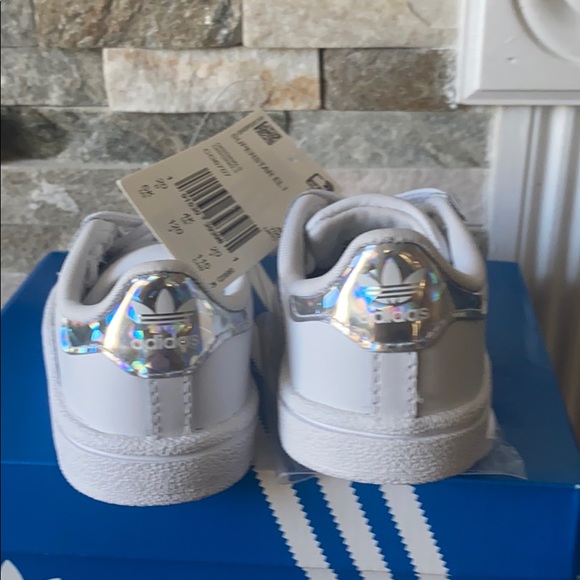 Adidas SUPERSTAR SHOES size 5K - Picture 7 of 9